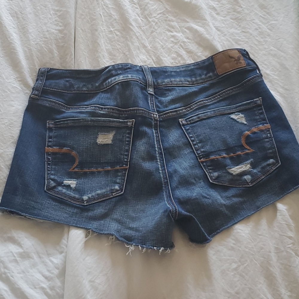 Shorts - Picture 2 of 3
